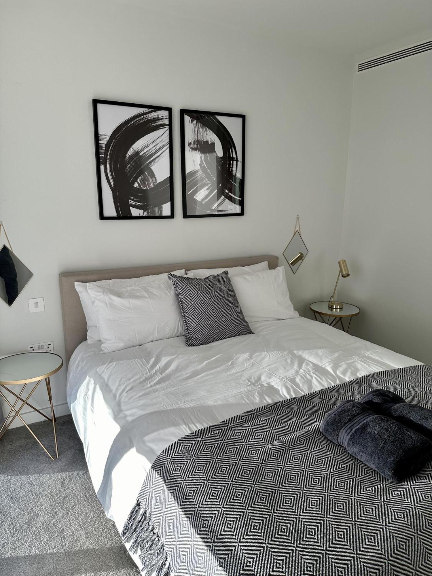 Spacious & Luxurious 2-bed In *