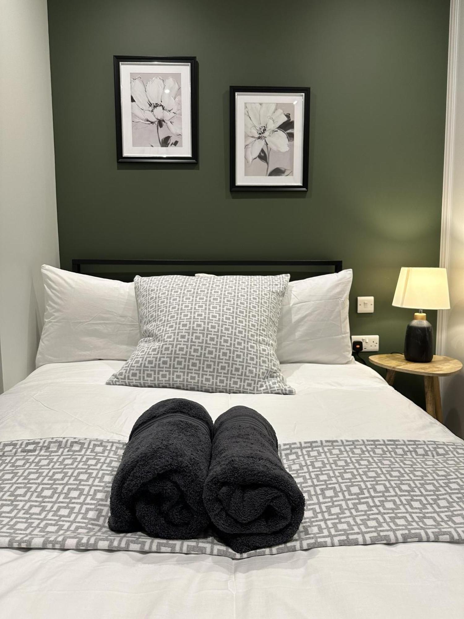 Spacious & Luxurious 2-bed In *