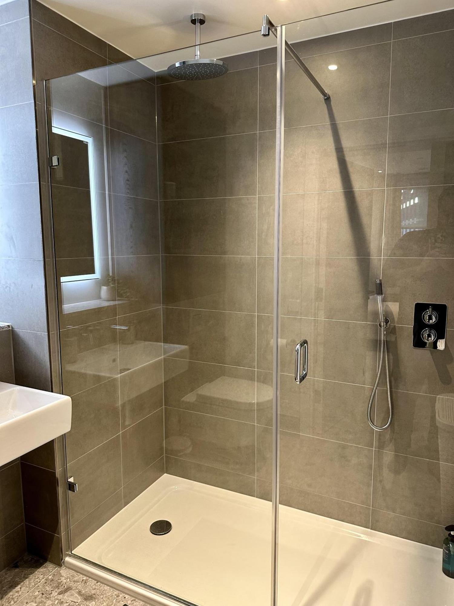 Spacious & Luxurious 2-bed In Appartamento Londra