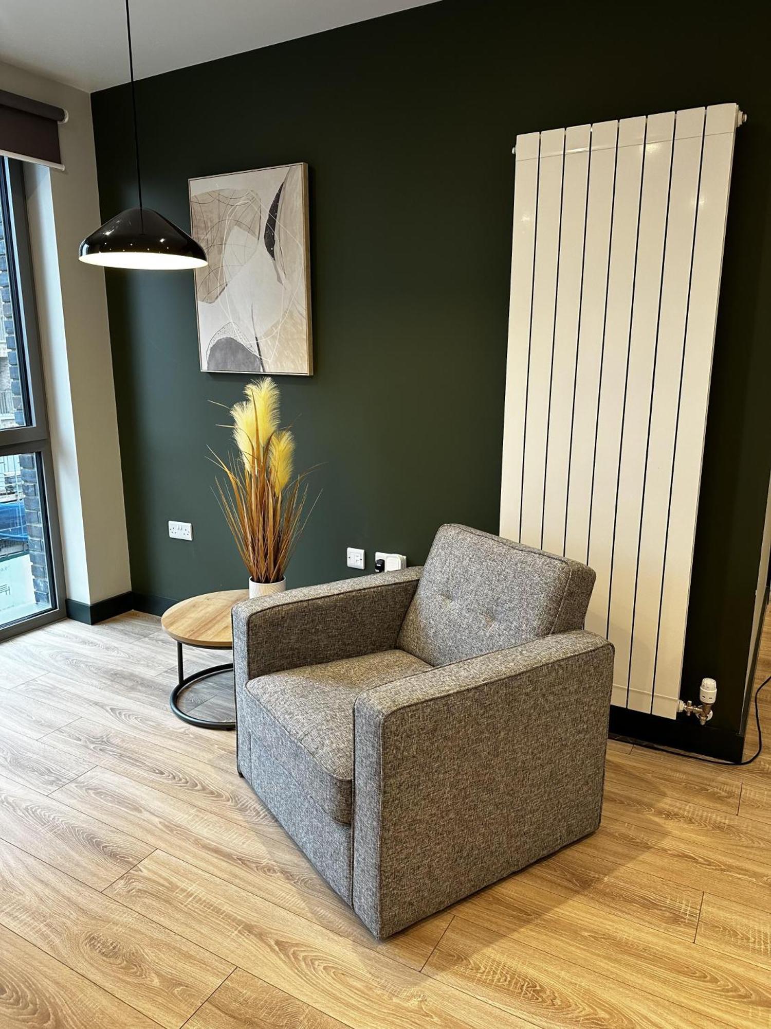 Apartment Spacious & Luxurious 2-bed In *