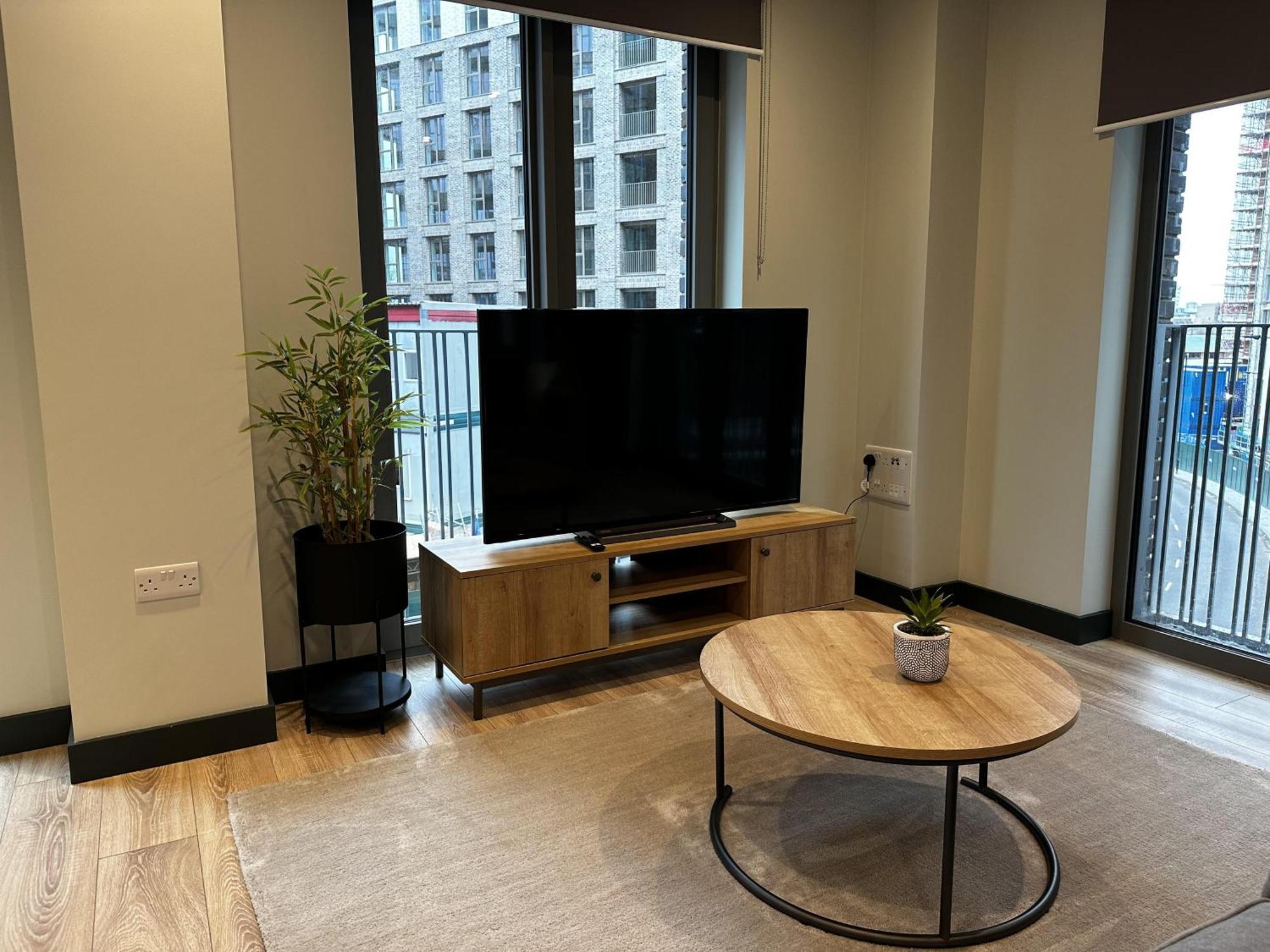 Spacious & Luxurious 2-bed In * Londra