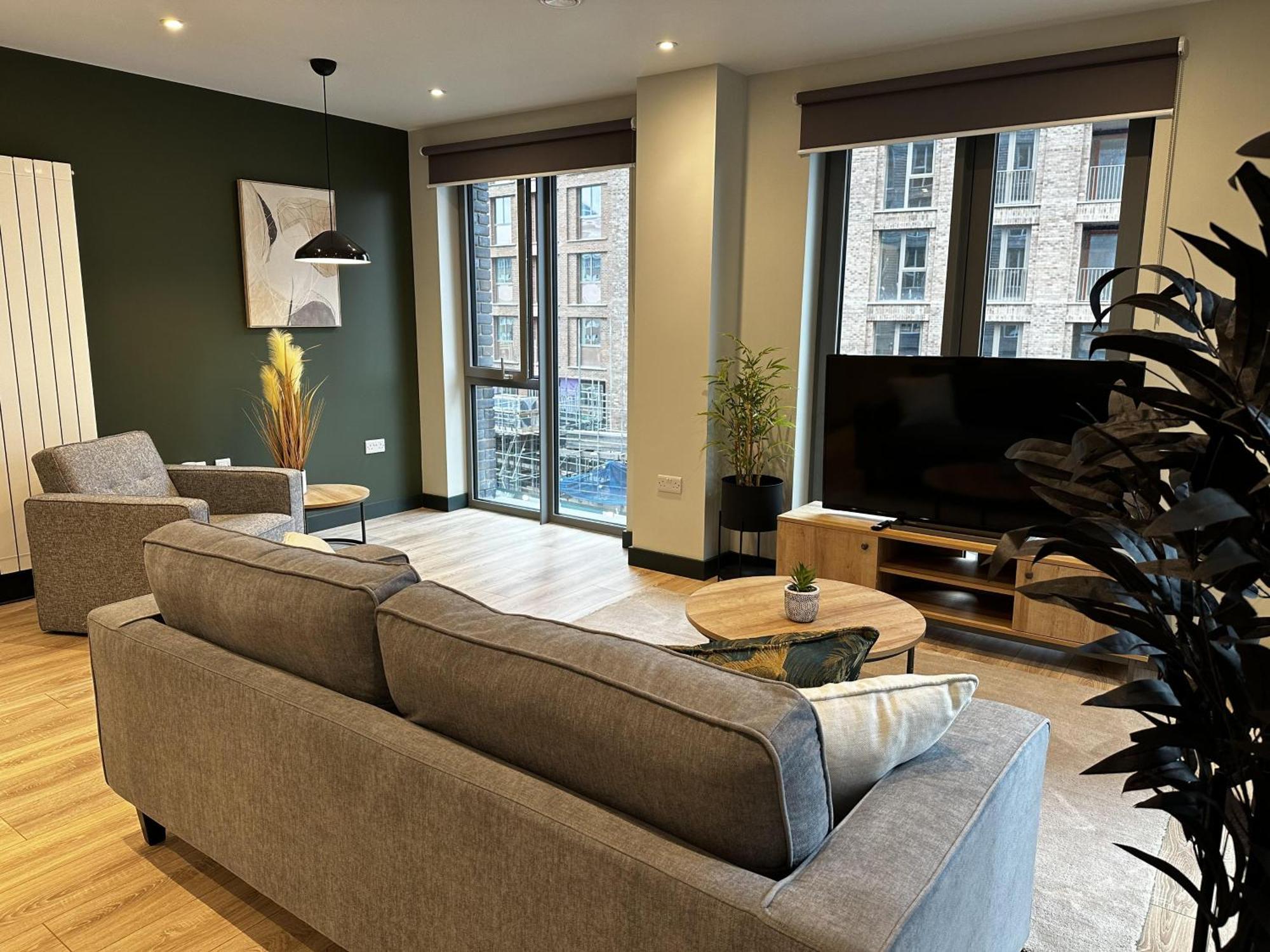 Spacious & Luxurious 2-bed In Appartamento